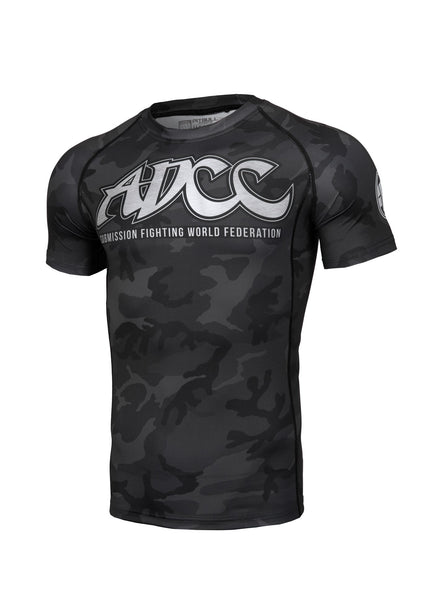 ADCC All Black Camo Short Sleeve Rashguard - kup z Pit Bull West Coast Oficjalny Sklep